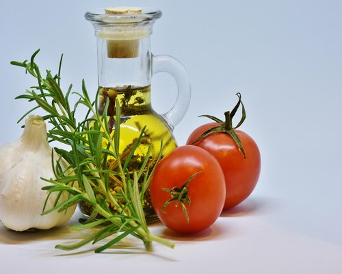 A healthy mediterranean meal with vegetables and olive oil